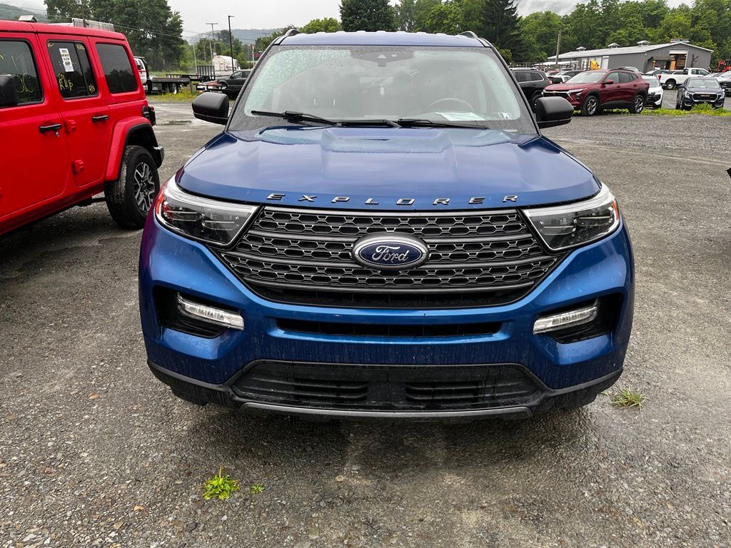2021 FORD Explorer
