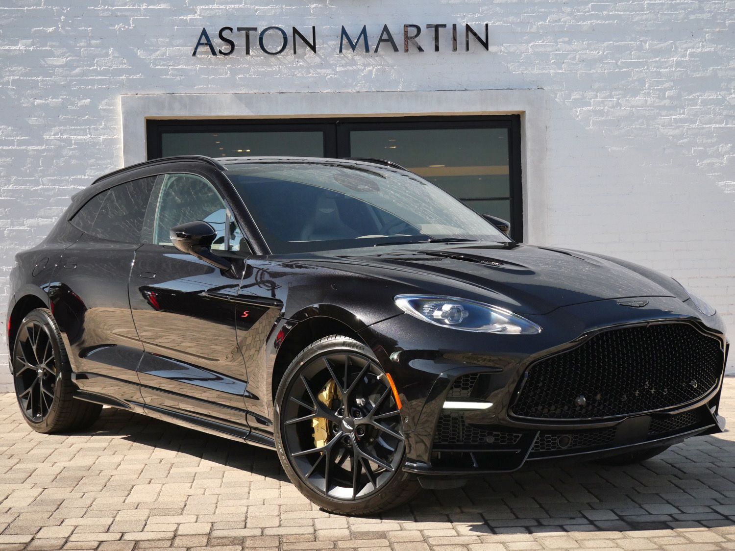 2026 ASTON MARTIN DBX