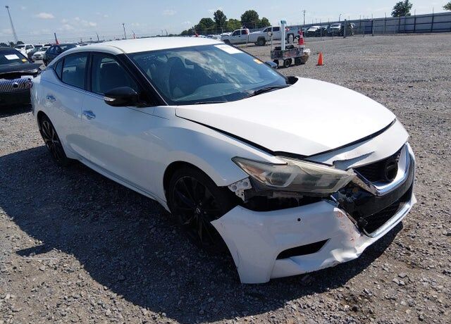 2017 NISSAN Maxima