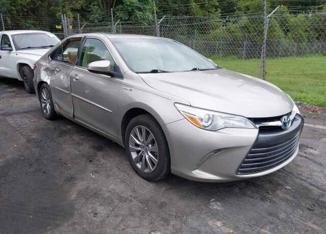 2017 TOYOTA Camry