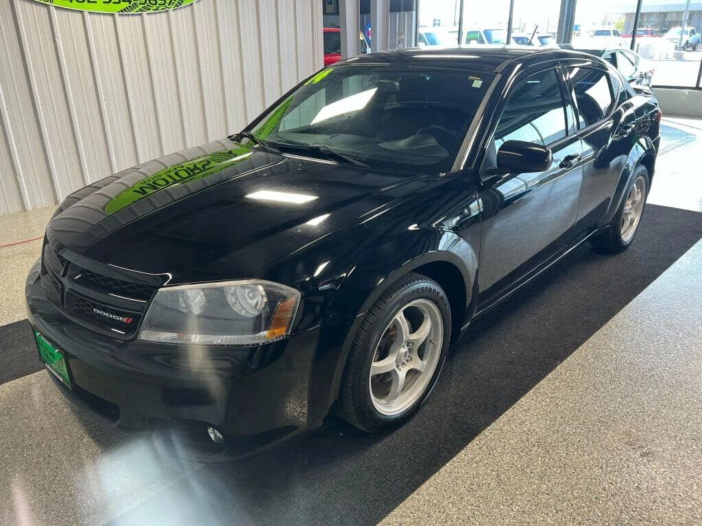 2014 DODGE Avenger