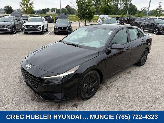 2023 HYUNDAI Elantra
