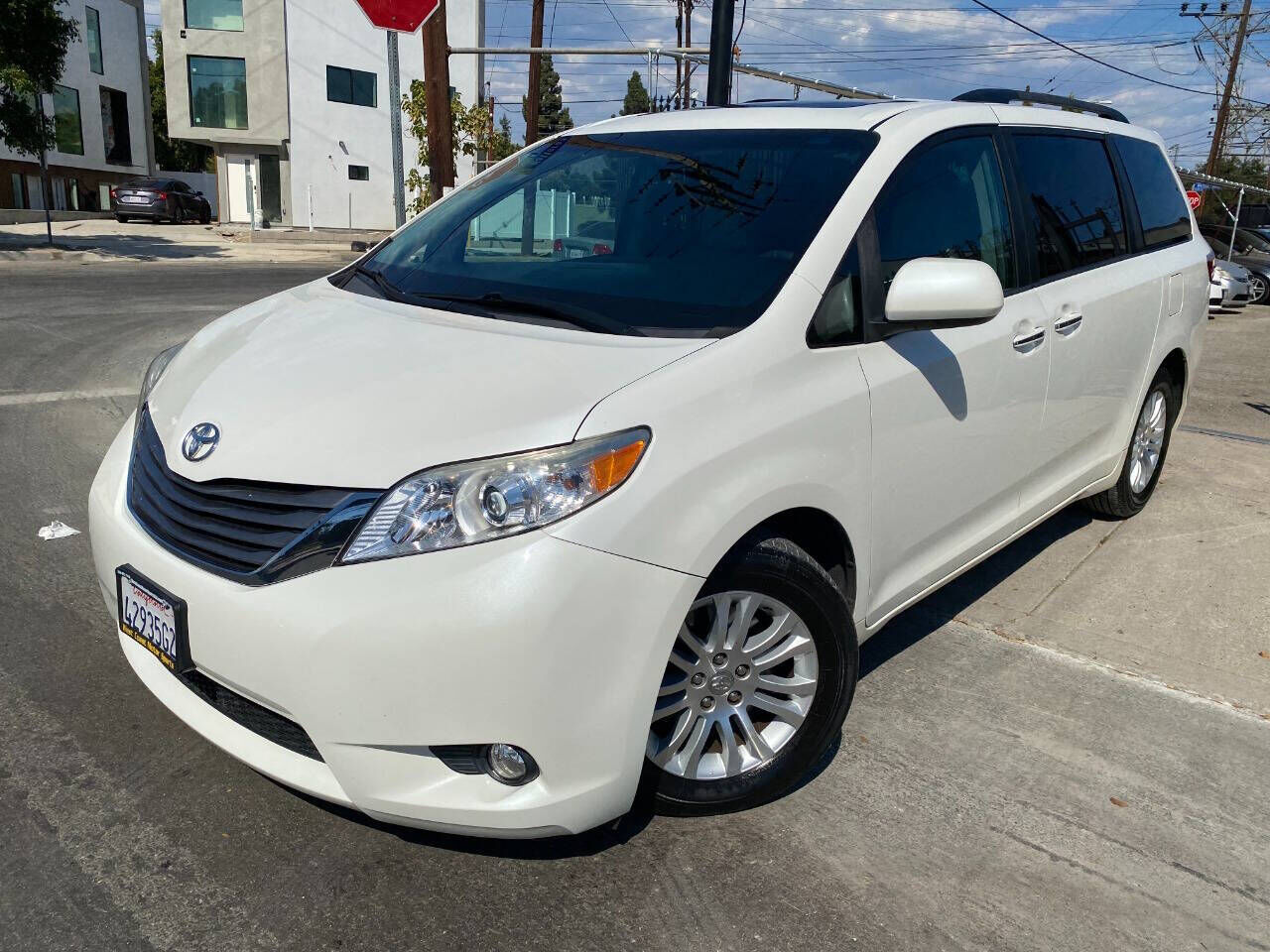 2017 TOYOTA Sienna