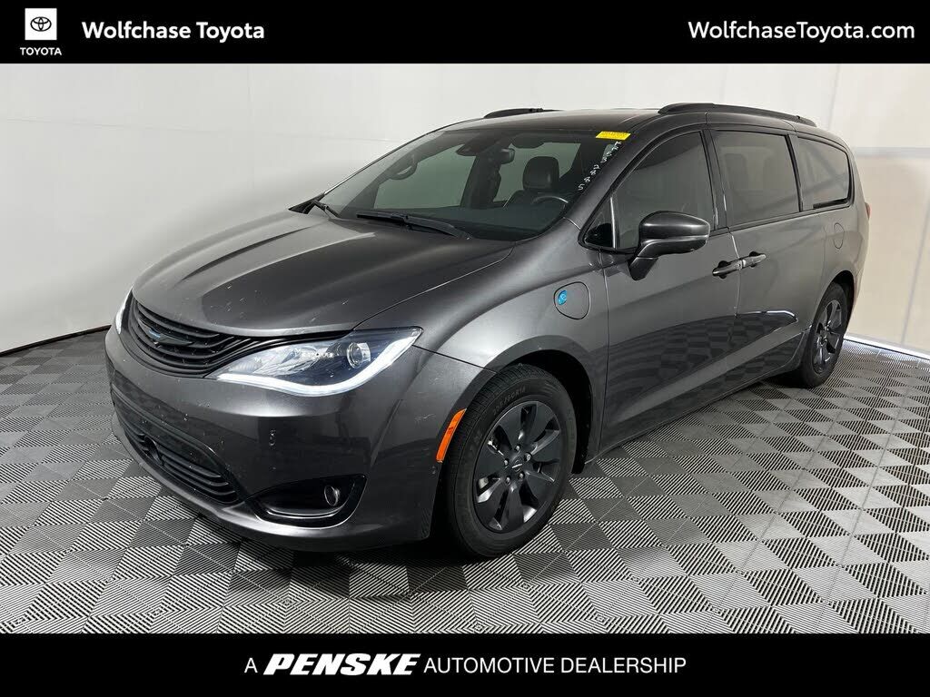 2019 CHRYSLER Pacifica