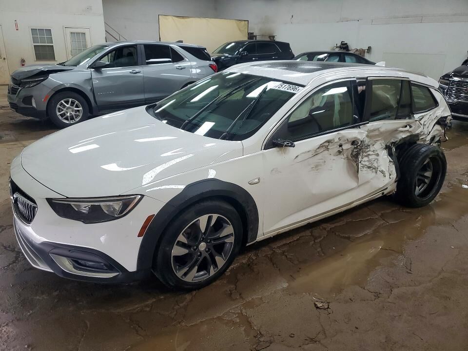 2018 BUICK Regal TourX
