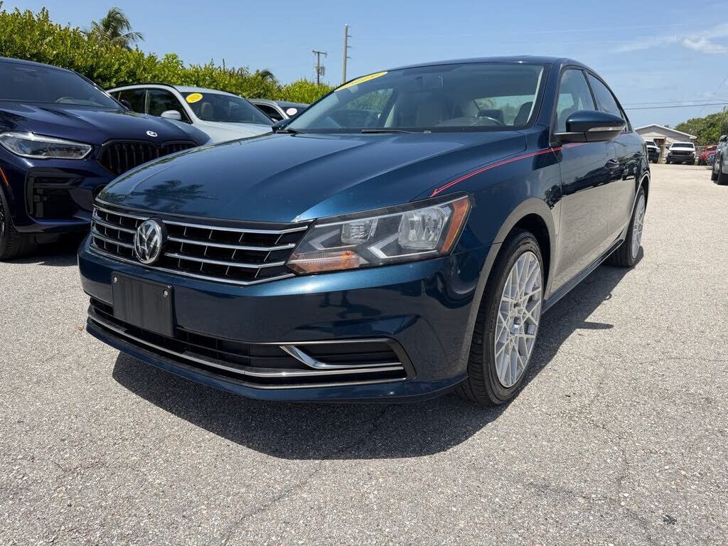 2019 VOLKSWAGEN Passat