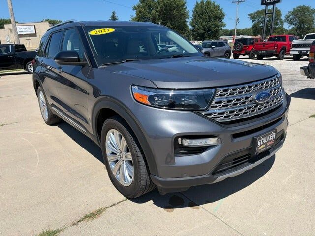 2021 FORD Explorer