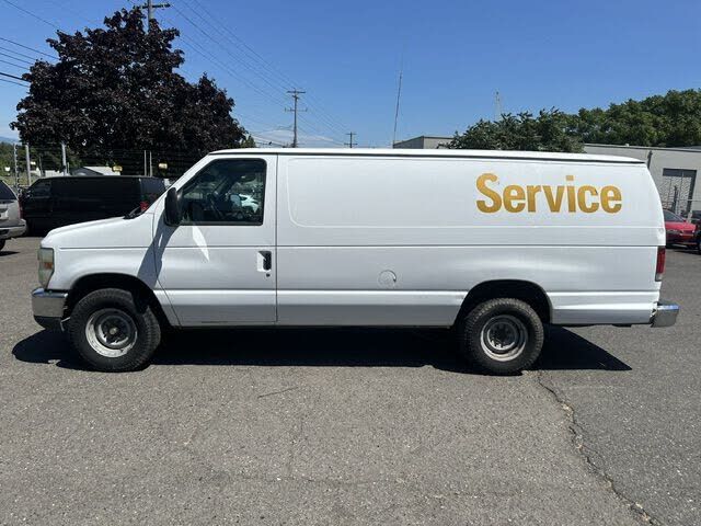 2010 FORD E-350