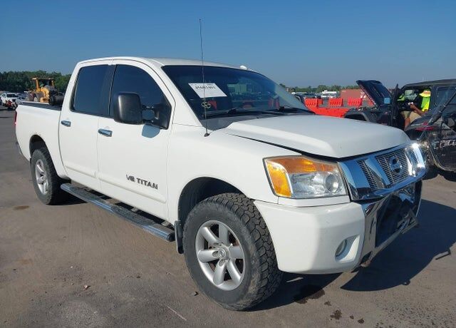 2012 NISSAN Titan
