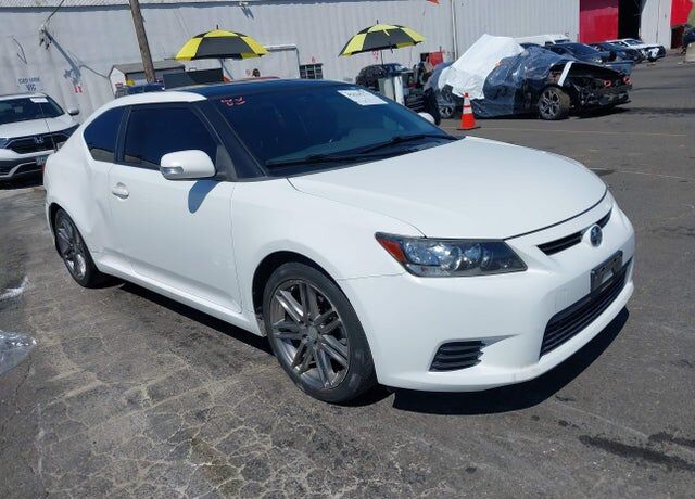 2013 TOYOTA SCION