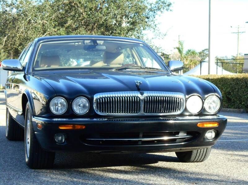 2002 JAGUAR Vanden Plas