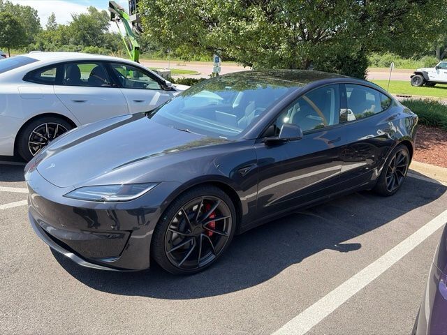 2025 TESLA Model 3
