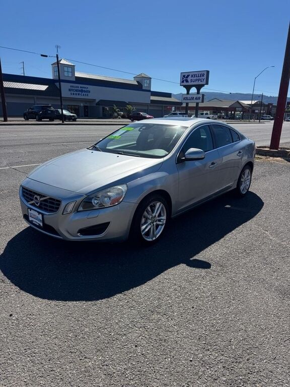 2013 VOLVO S60