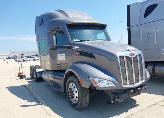 2023 PETERBILT 579