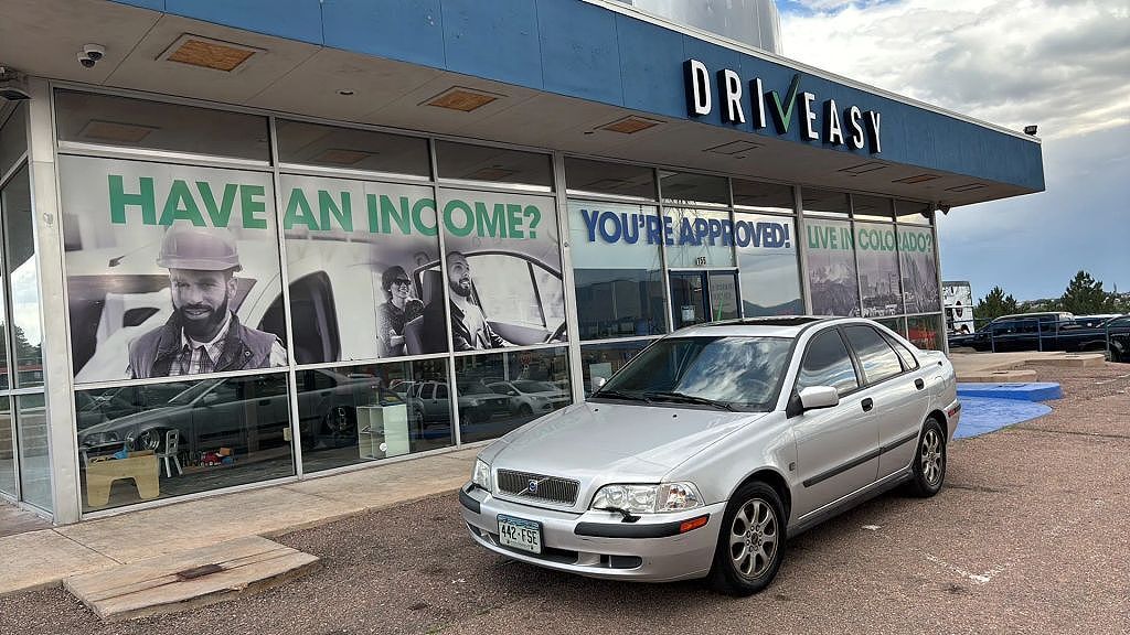 2001 VOLVO S40
