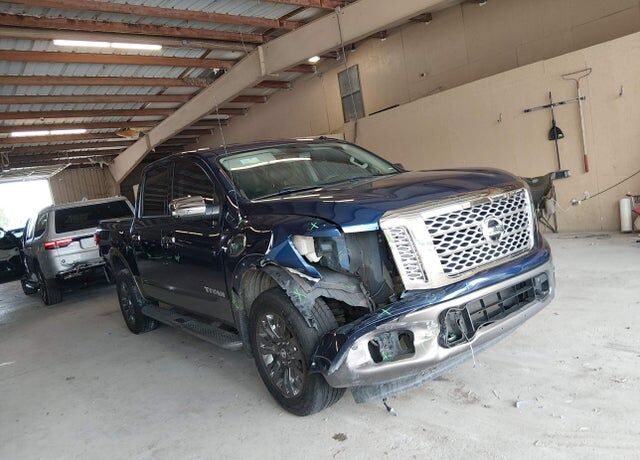 2017 NISSAN Titan