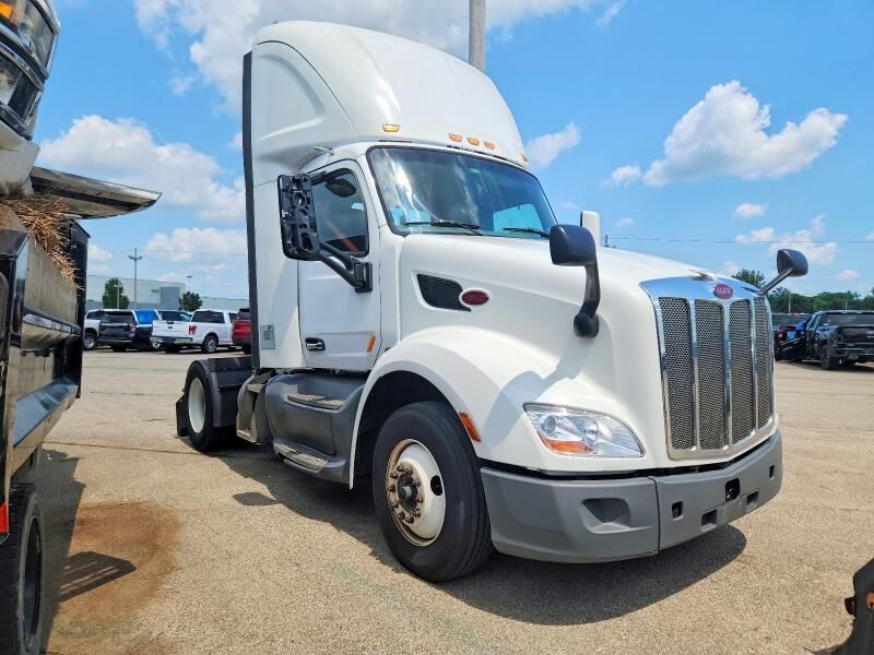 2018 PETERBILT 579