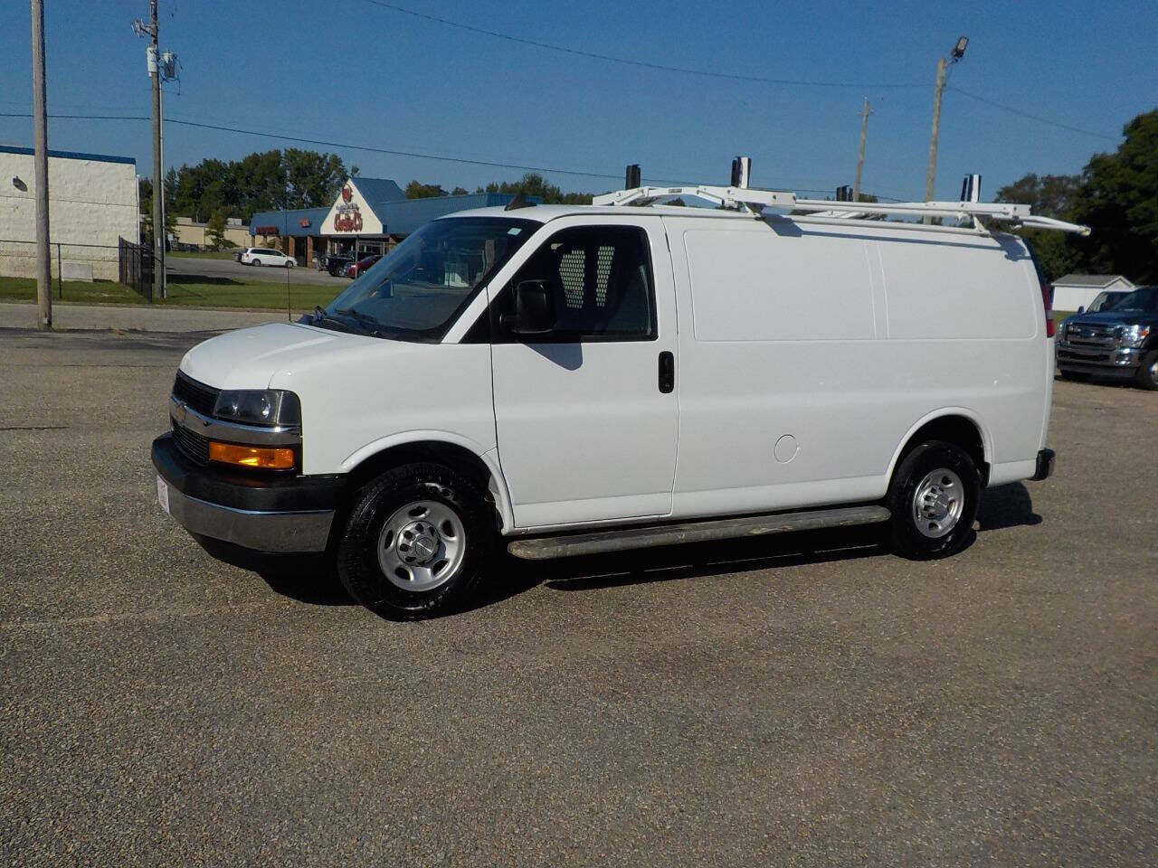 2020 CHEVROLET Express