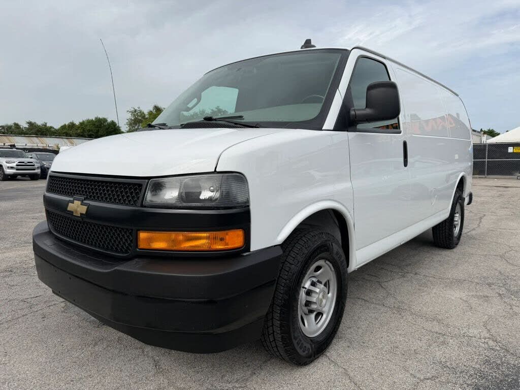 2023 CHEVROLET Express