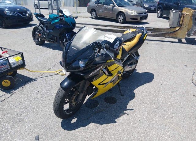 2004 HONDA CB
