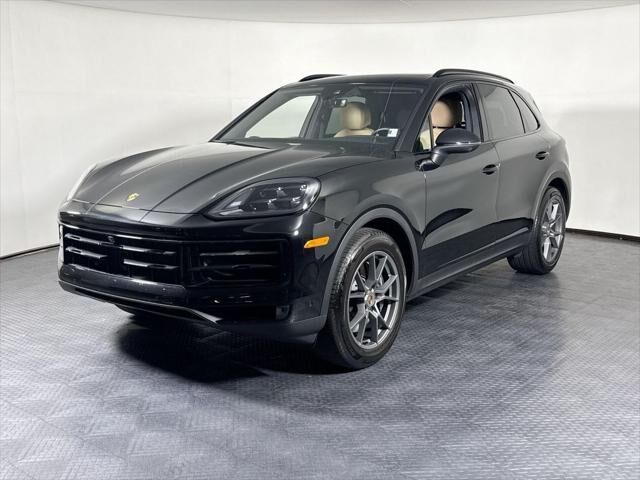 2025 PORSCHE Cayenne
