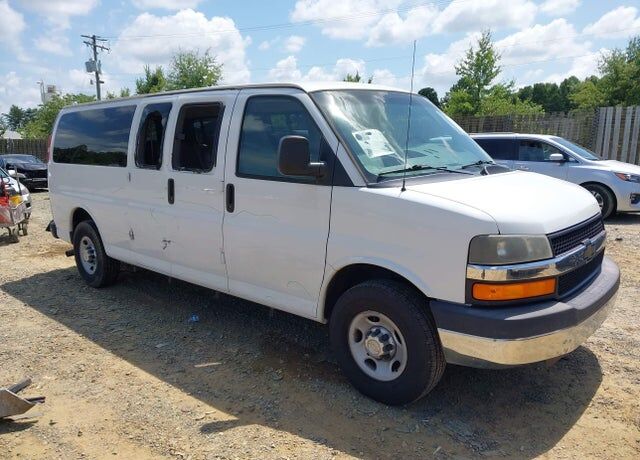 2013 CHEVROLET Express