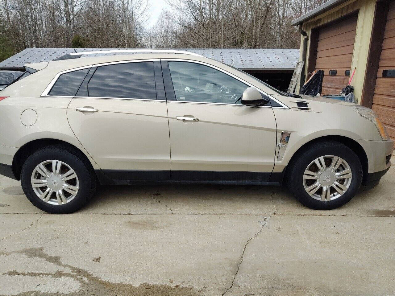 2010 CADILLAC SRX