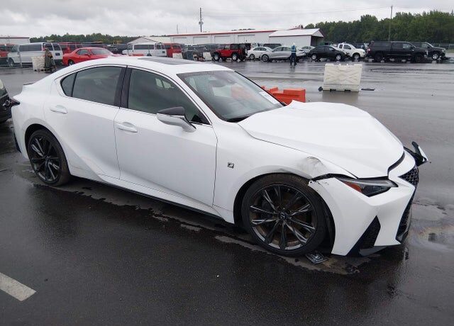 2022 LEXUS IS