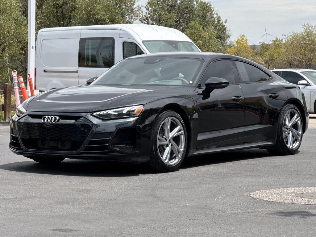 2023 AUDI e-tron GT