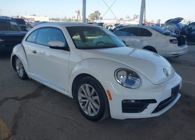 2017 VOLKSWAGEN Beetle