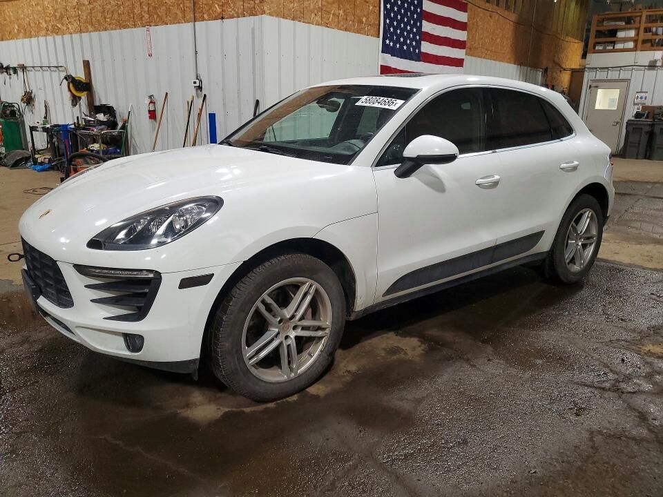 2015 PORSCHE Macan