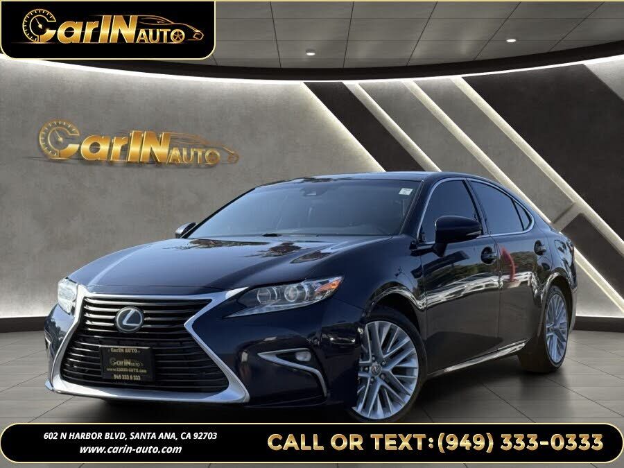 2017 LEXUS ES