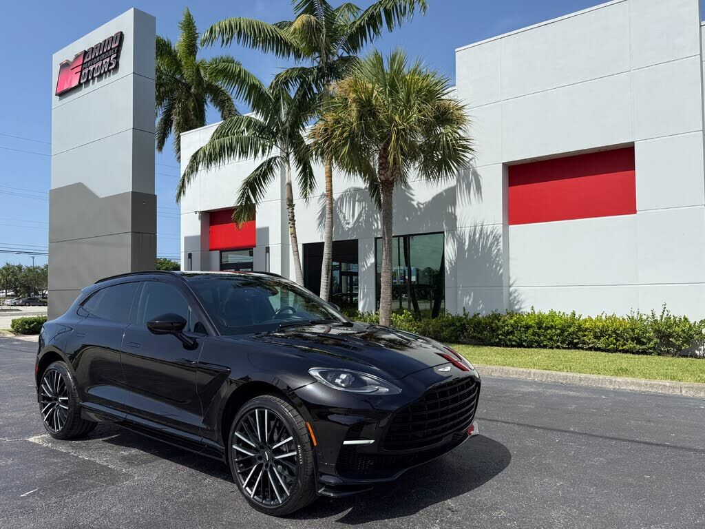 2023 ASTON MARTIN DBX