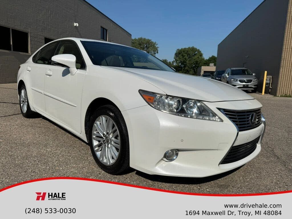 2013 LEXUS ES