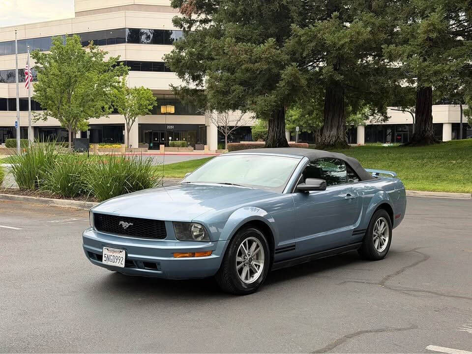 2005 FORD Mustang