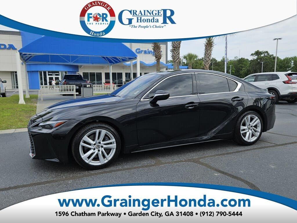 2021 LEXUS IS