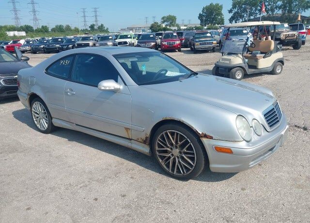 2001 MERCEDES-BENZ CLK-Class