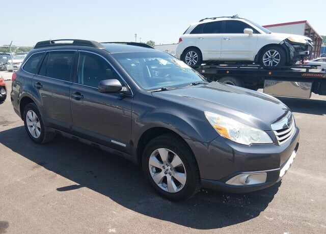 2012 SUBARU Outback