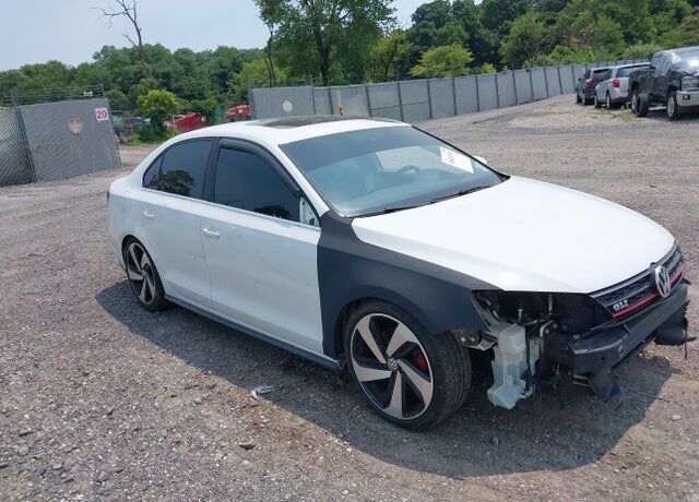 2016 VOLKSWAGEN Jetta
