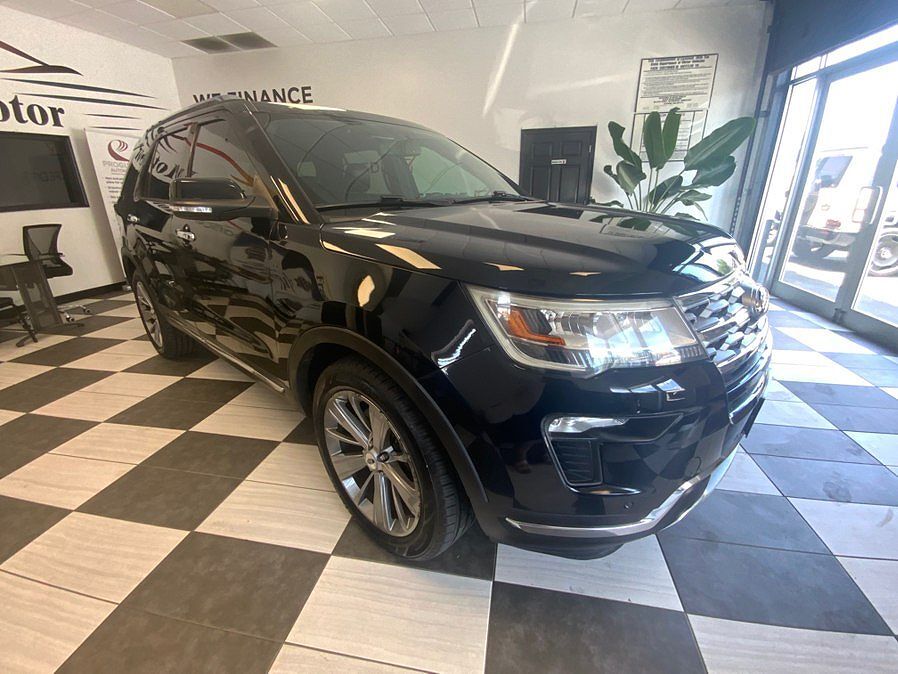 2018 FORD Explorer