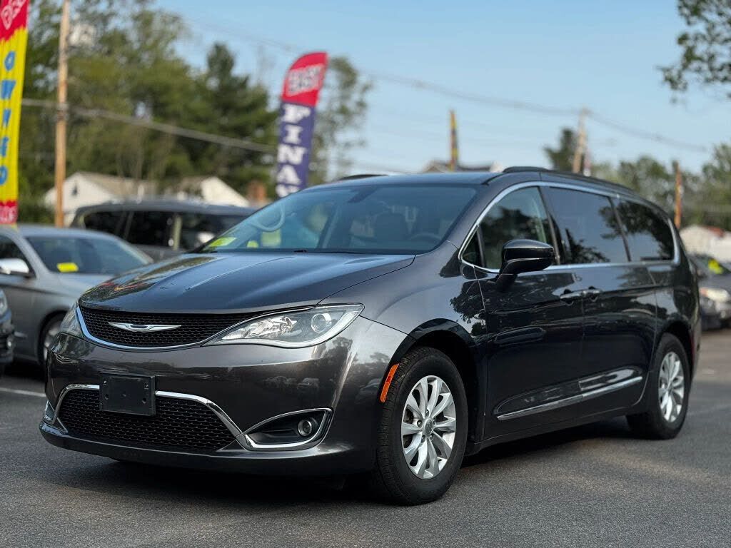2017 CHRYSLER Pacifica