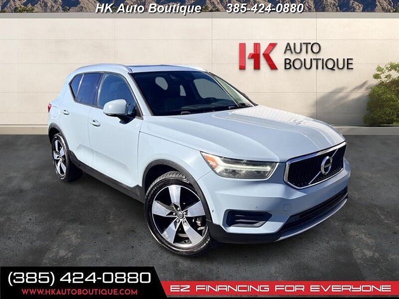 2019 VOLVO XC40