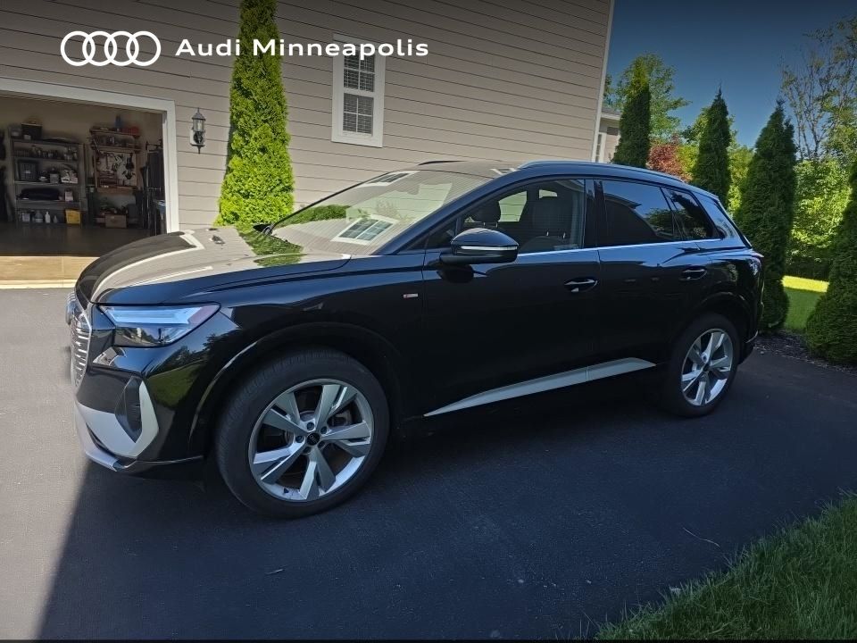 2023 AUDI Q4
