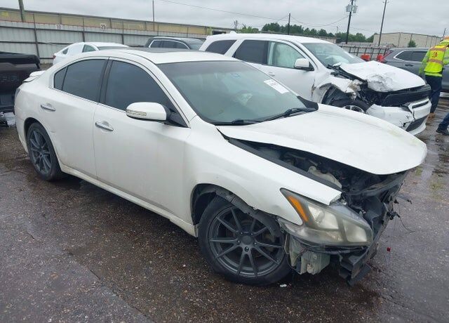 2014 NISSAN Maxima