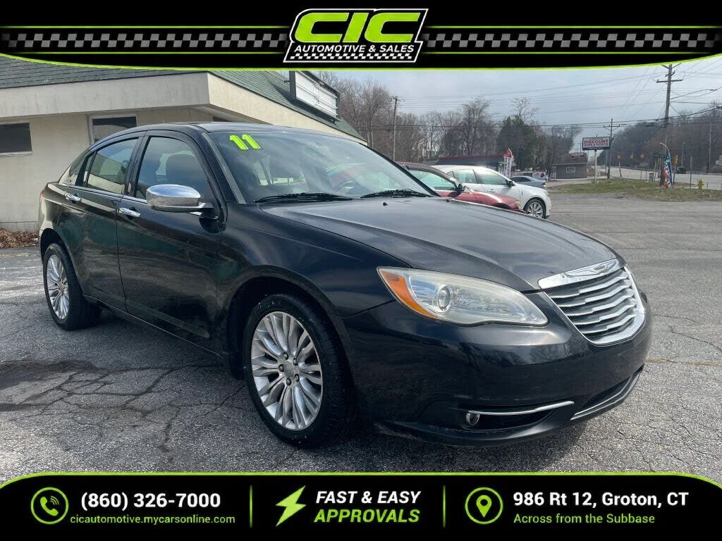 2011 CHRYSLER 200