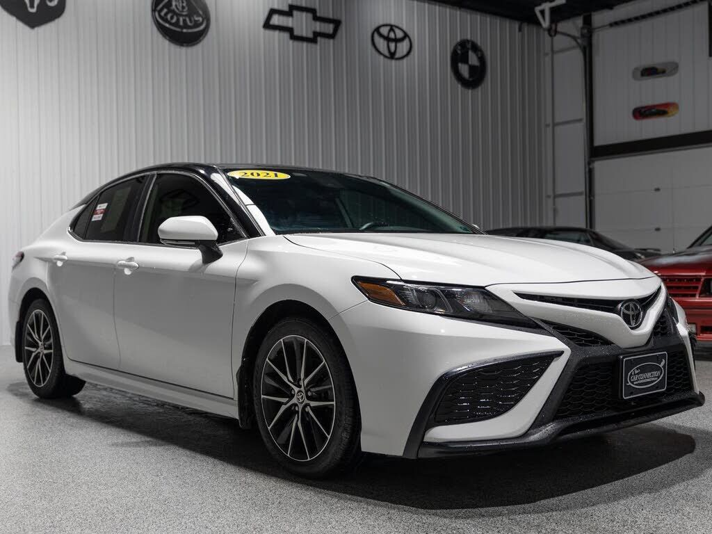 2021 TOYOTA Camry