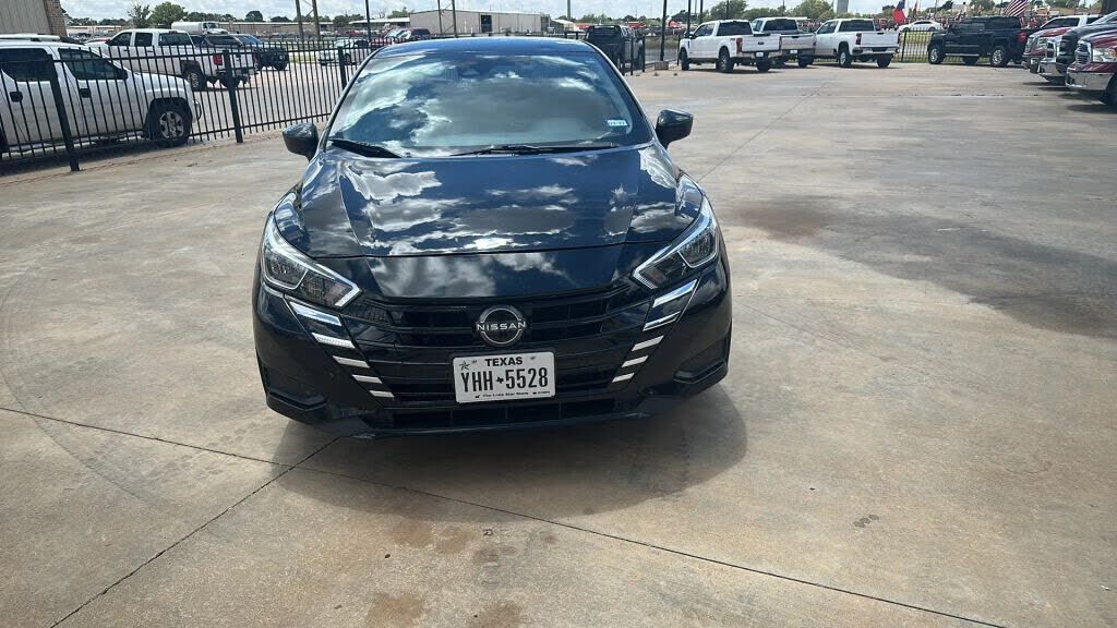 2023 NISSAN Versa