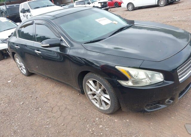 2011 NISSAN Maxima
