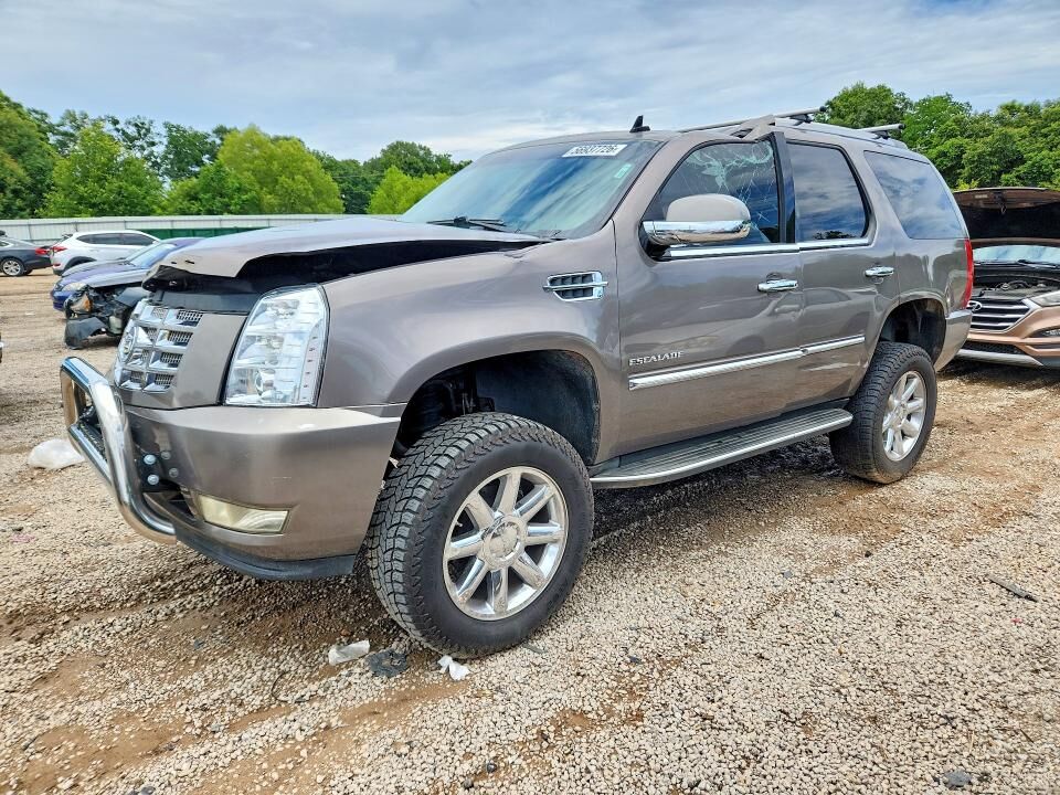 2011 CADILLAC Escalade