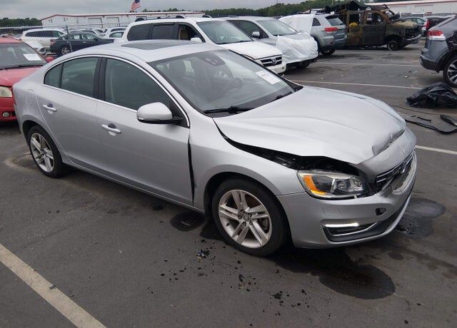 2015 VOLVO S60